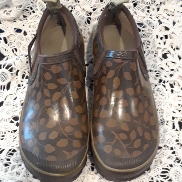 Shoes - BOGS Clog Shoes